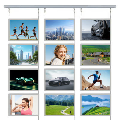 Duvara monte edilmiş poster çerçevemiz ve akrilik panelimizle reklamınızı en üst düzeye çıkarın